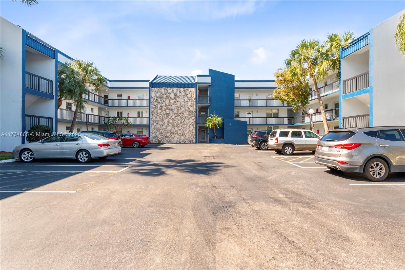 3200 Holiday Springs Blvd 3-305, Margate, Broward County, Florida - 2 Bedrooms  
2 Bathrooms - 