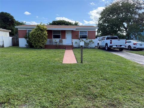 7508 Farragut St Hollywood FL 33024