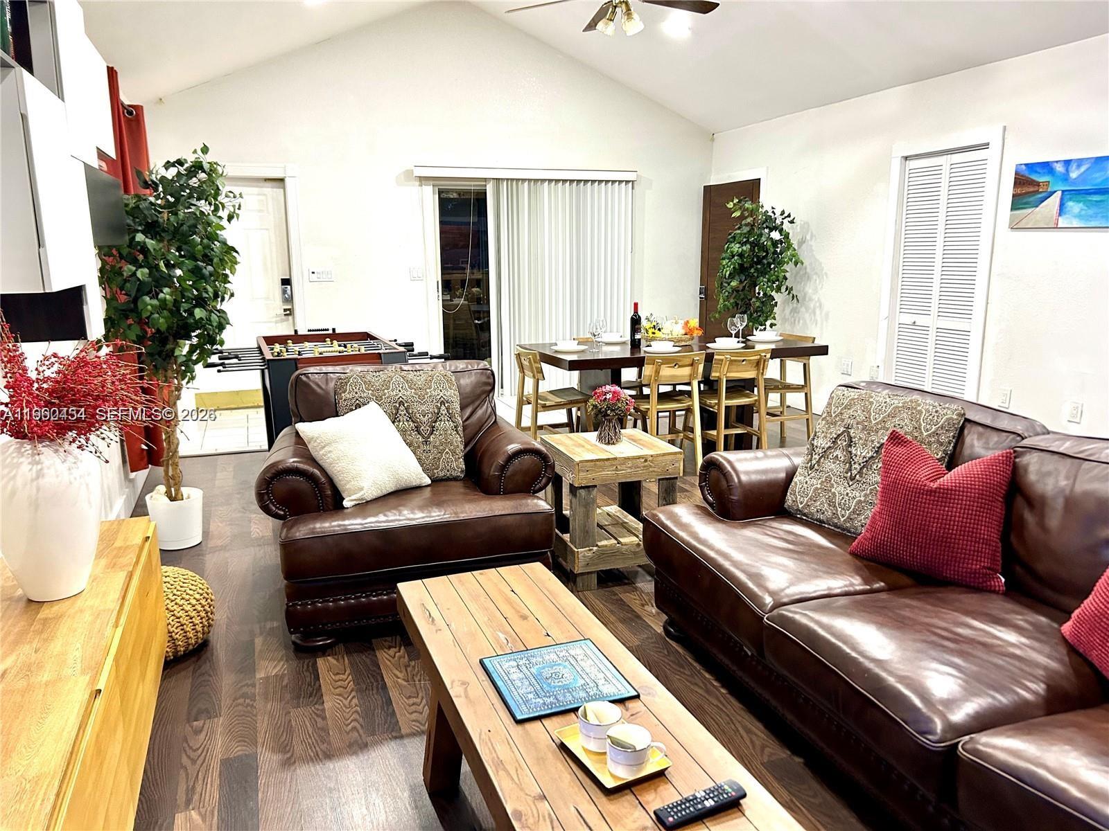 OAKLAND PARK SECOND ADD - Residential