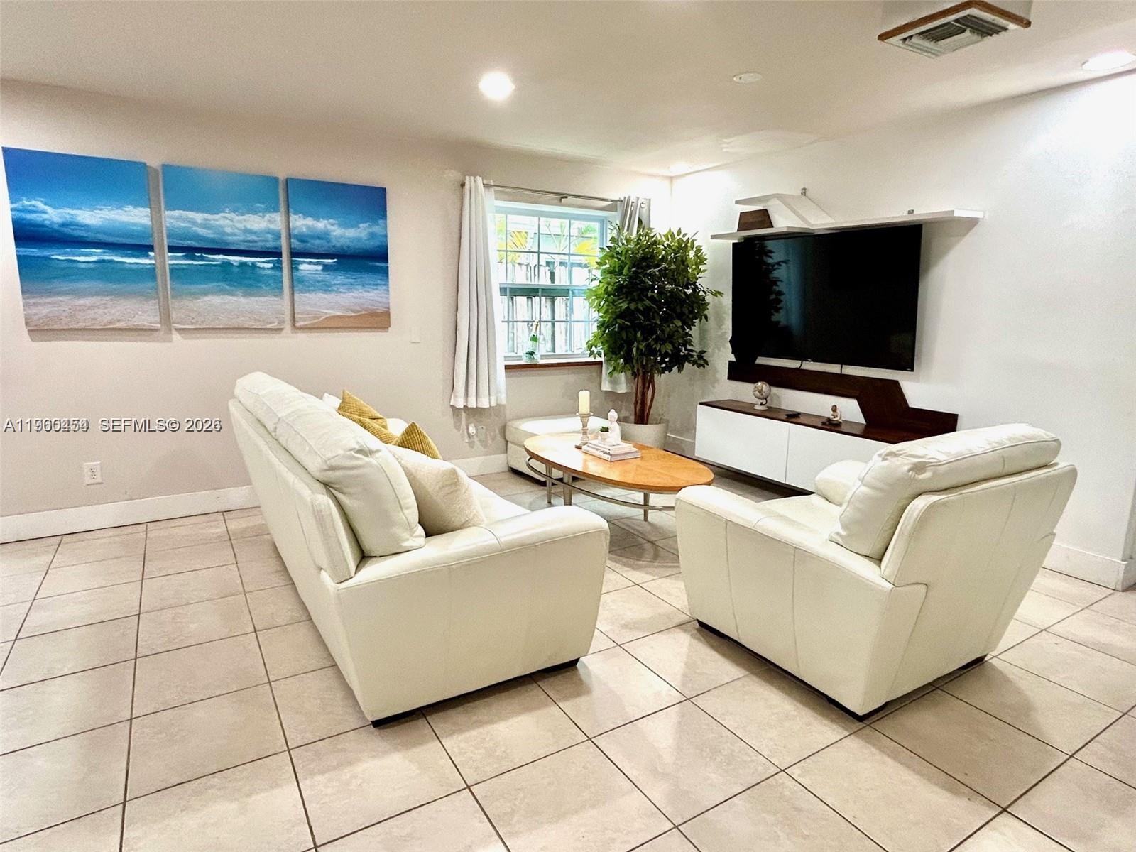 OAKLAND PARK SECOND ADD - Residential