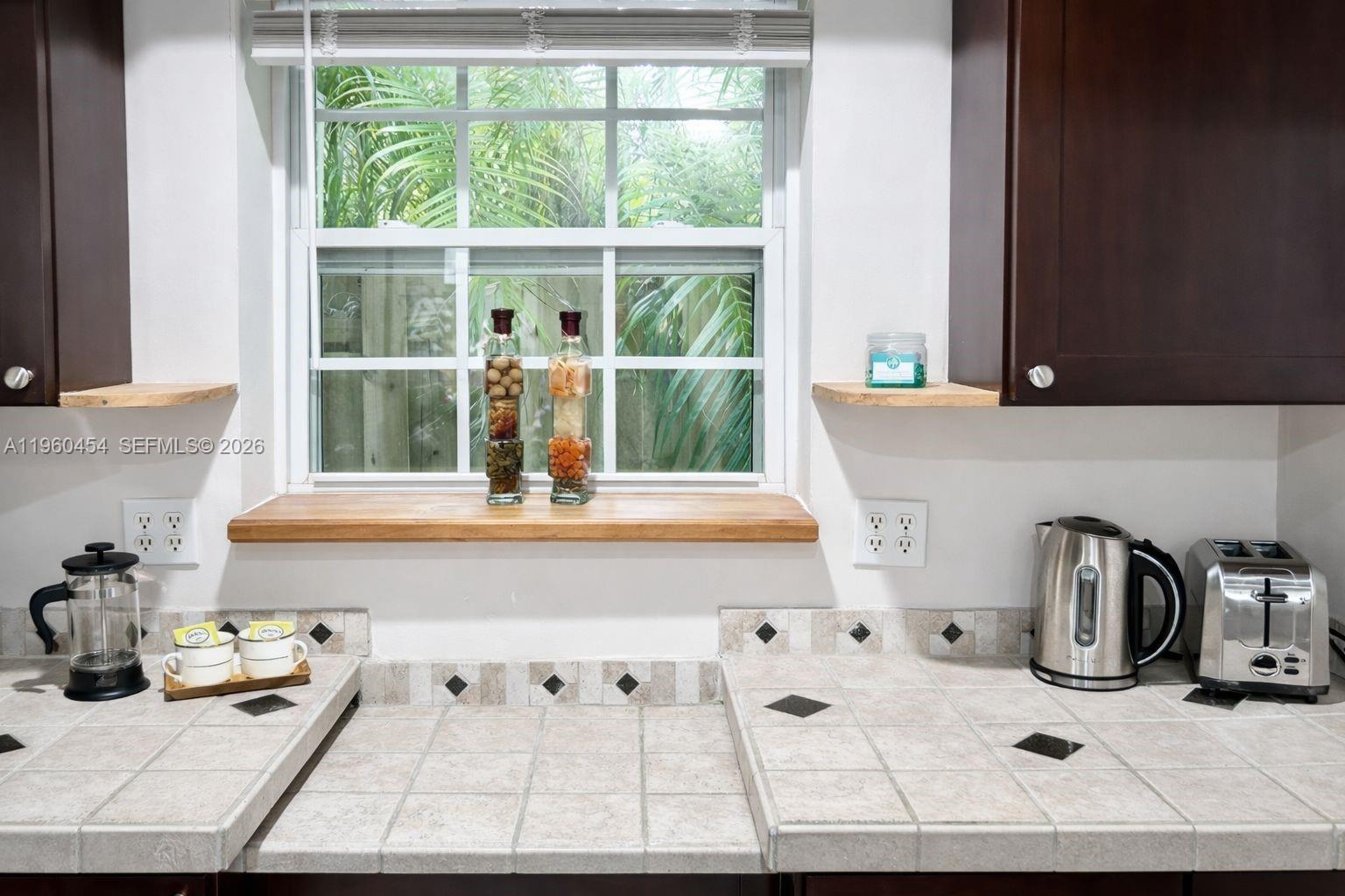 OAKLAND PARK SECOND ADD - Residential