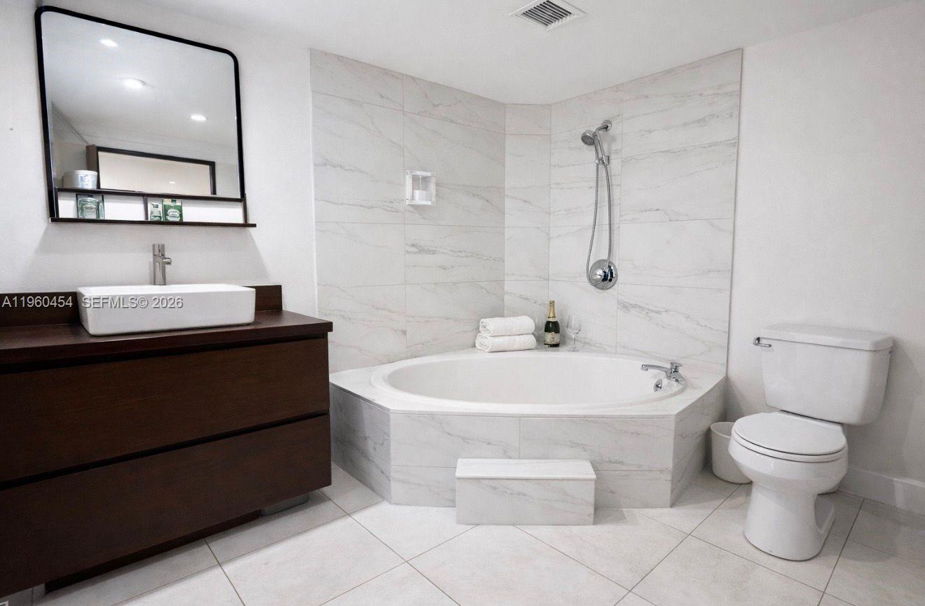 OAKLAND PARK SECOND ADD - Residential