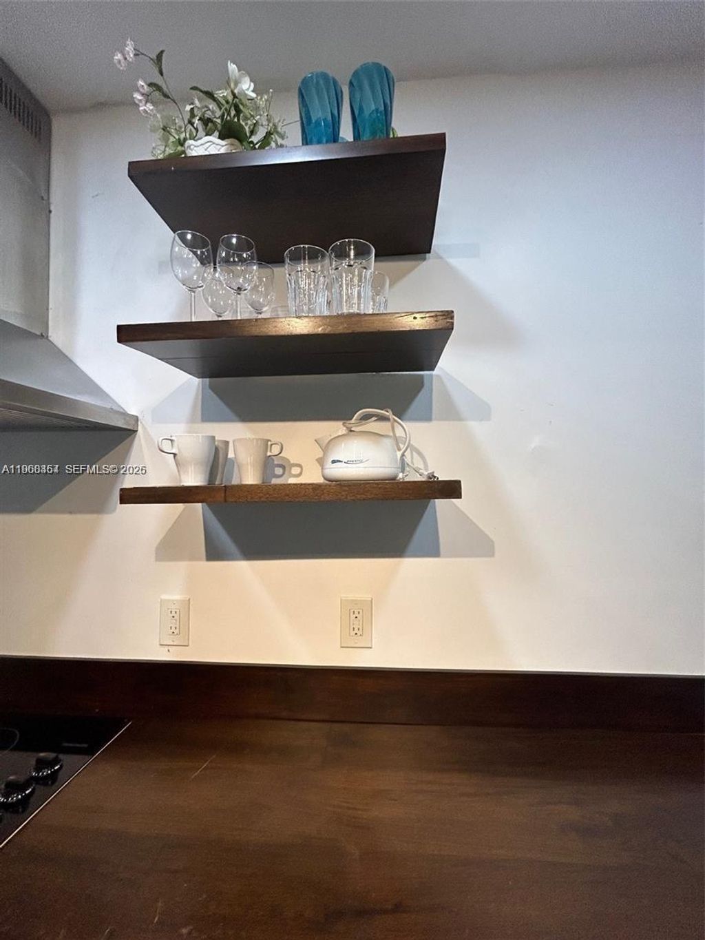 Photo of 1531 NE 35th St, Oakland Park, FL 33334 (MLS # A11960454)