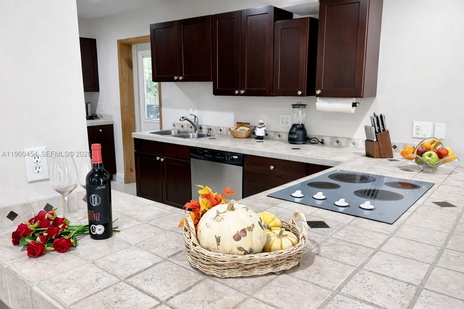 OAKLAND PARK SECOND ADD - Residential
