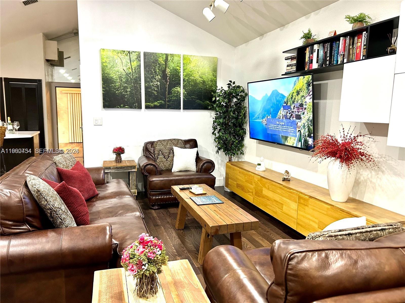 OAKLAND PARK SECOND ADD - Residential