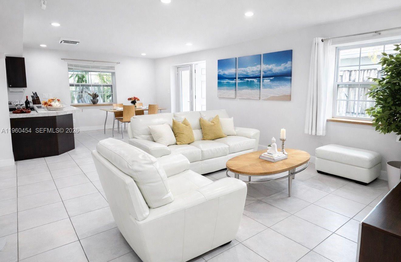 OAKLAND PARK SECOND ADD - Residential