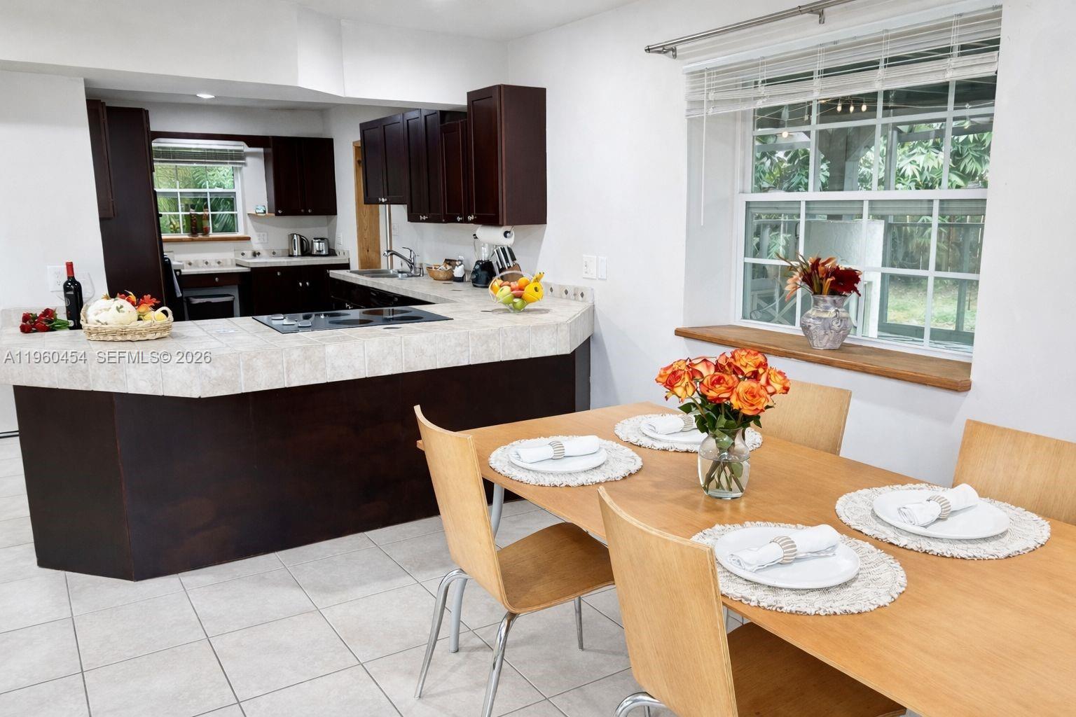 OAKLAND PARK SECOND ADD - Residential
