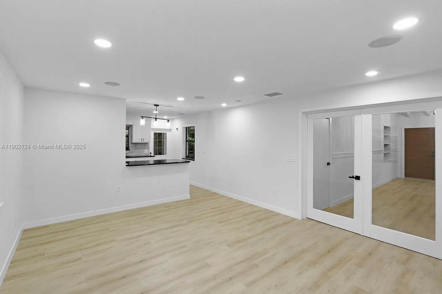 BLUE HGTS - Residential Lease