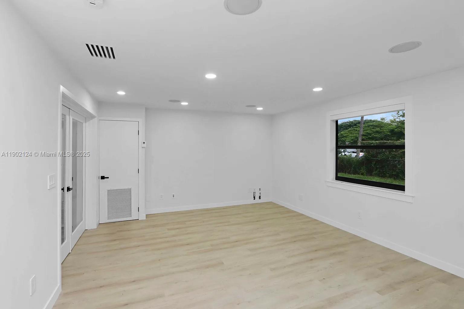 BLUE HGTS - Residential Lease