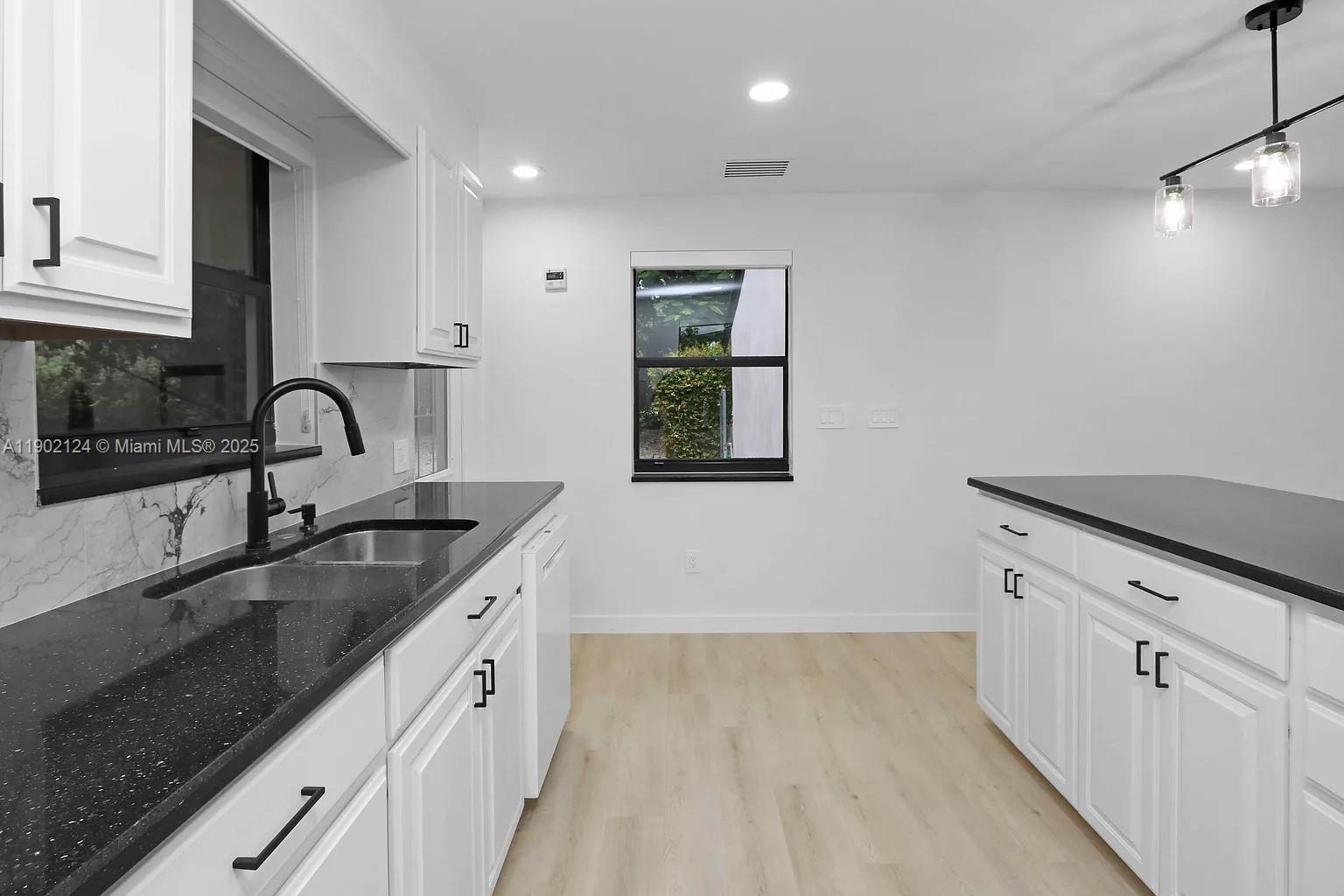 BLUE HGTS - Residential Lease