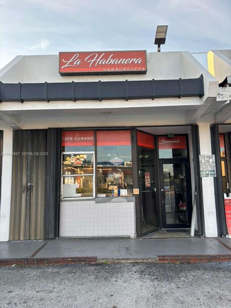 NICE RESTAURANT FOR SALE ITS 2 UNITS CALL NOW THIS WONT LAST!