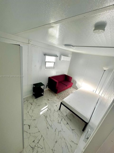 7110 Hope St Hollywood FL 33024