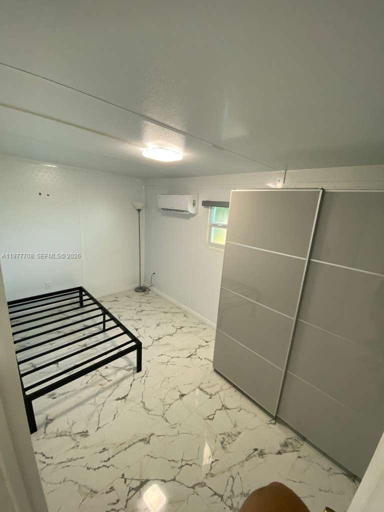 HERITAGE HOMES - Residential Lease