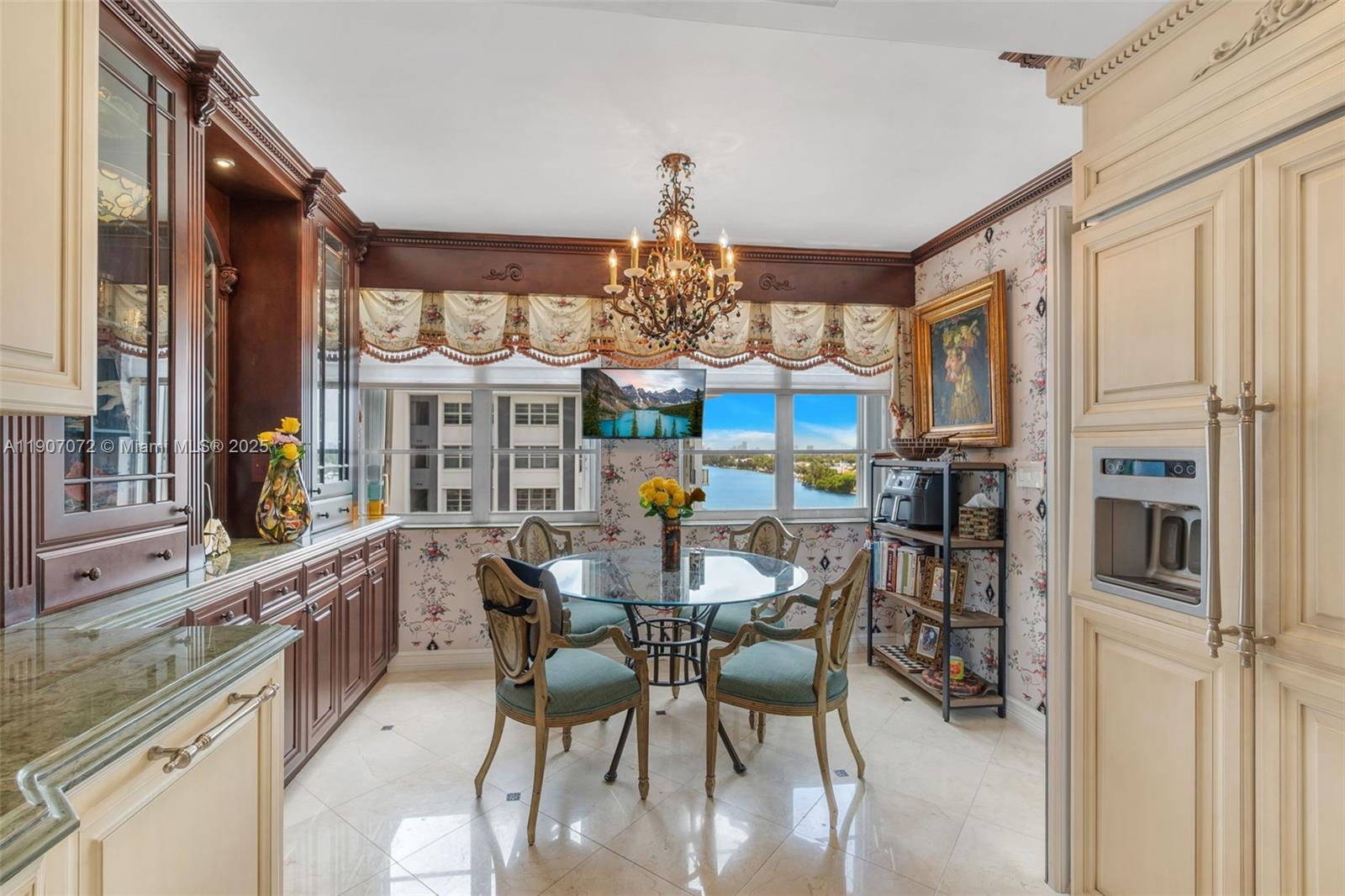 FIFTY SIX-SIXTY COLLINS A - Residential