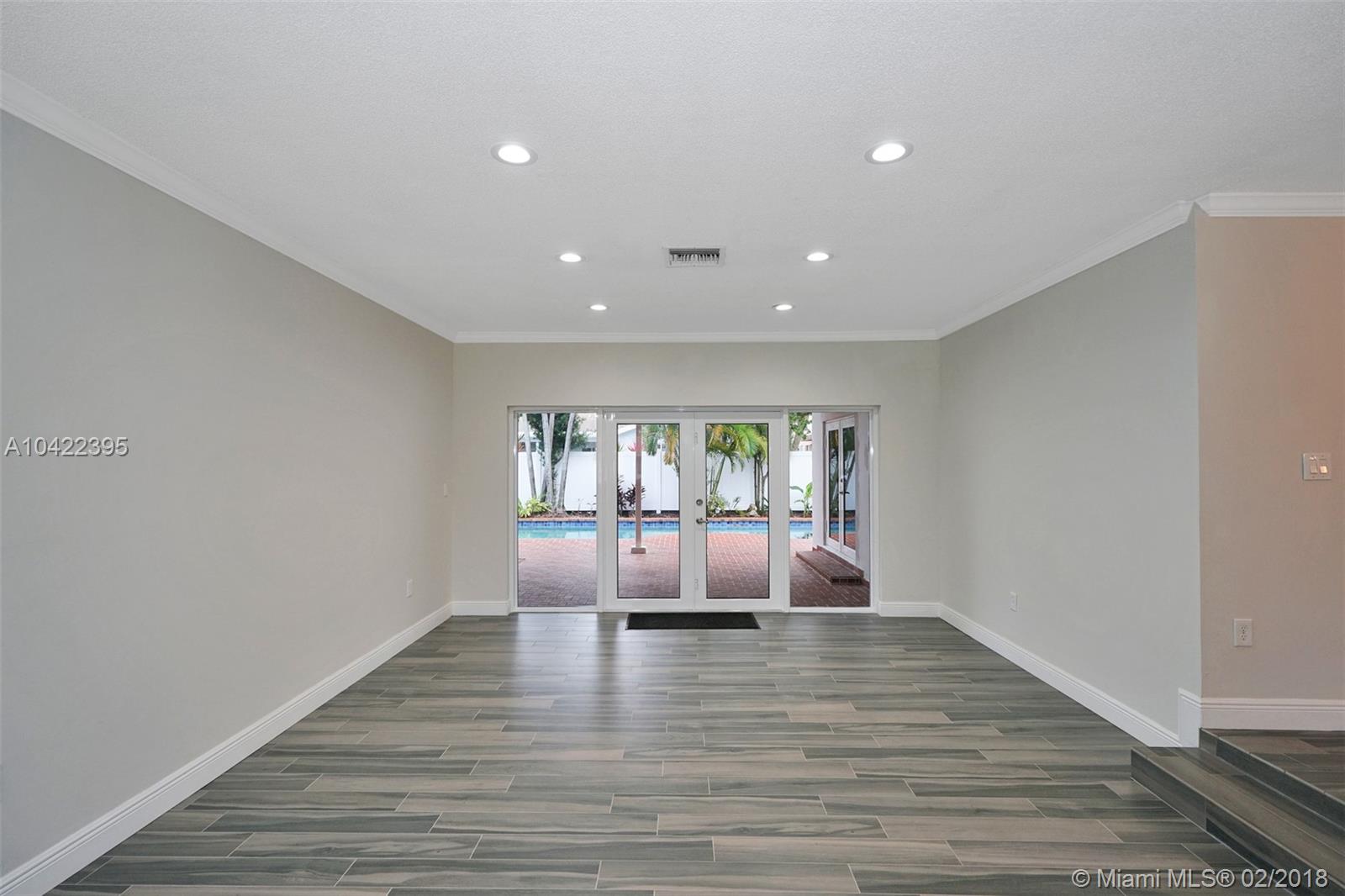 HIGHLAND GARDENS - Residential