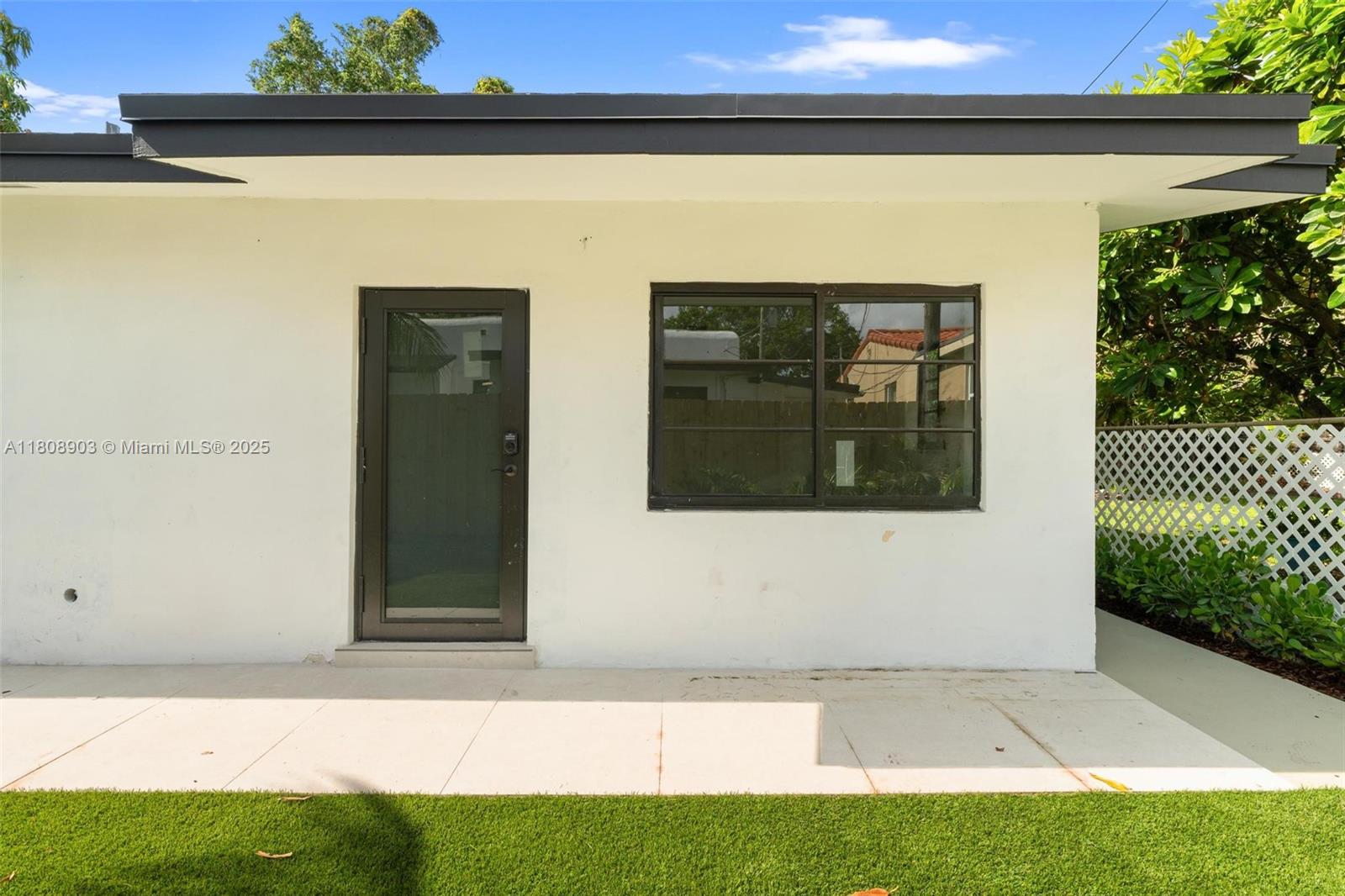 2442 Sw 3rd St 3, Miami, Broward County, Florida - 1 Bathrooms - 