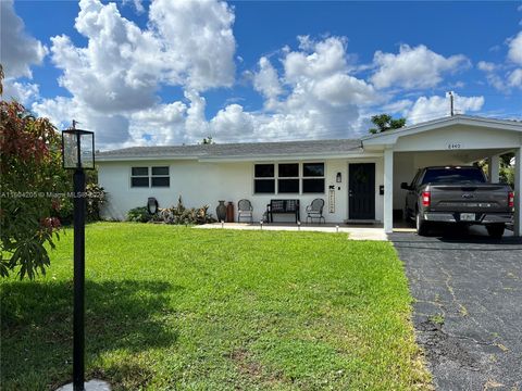 Single Family Residence in Pembroke Pines FL 8440 11th Ct.jpg