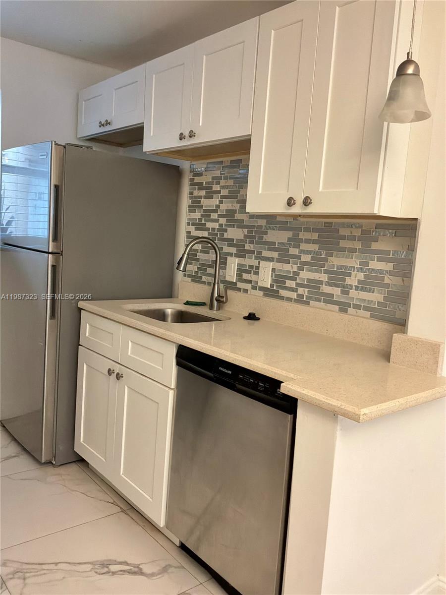 BOCA TOWNE CENTRE CONDO - Residential Lease
