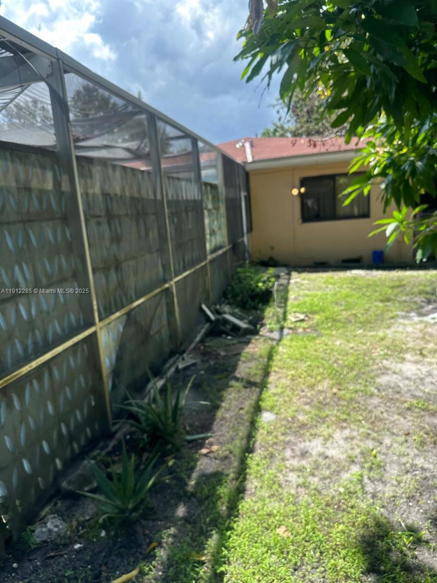 BAYSHORE MANOR 1ST ADDN - Residential