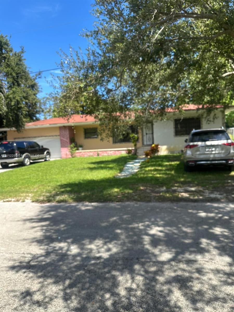 BAYSHORE MANOR 1ST ADDN - Residential