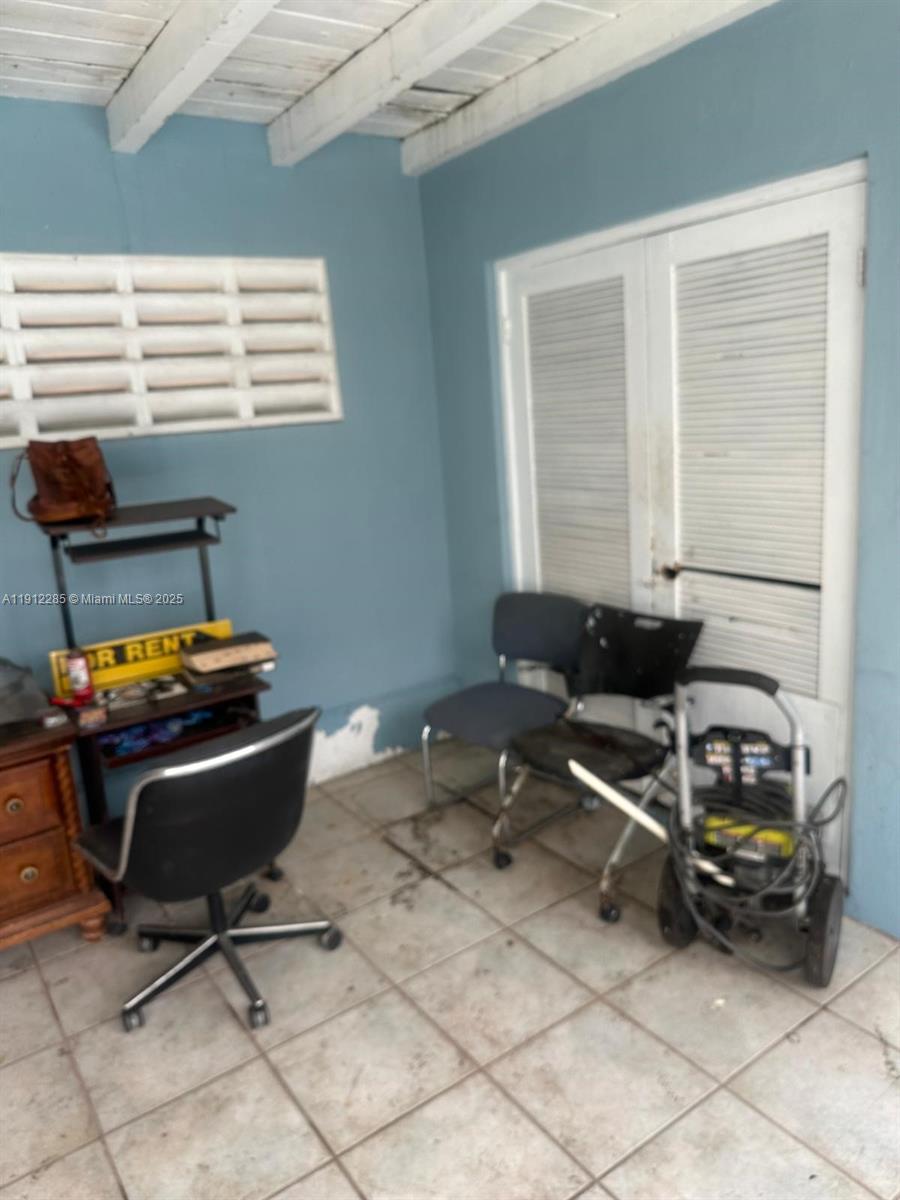 BAYSHORE MANOR 1ST ADDN - Residential