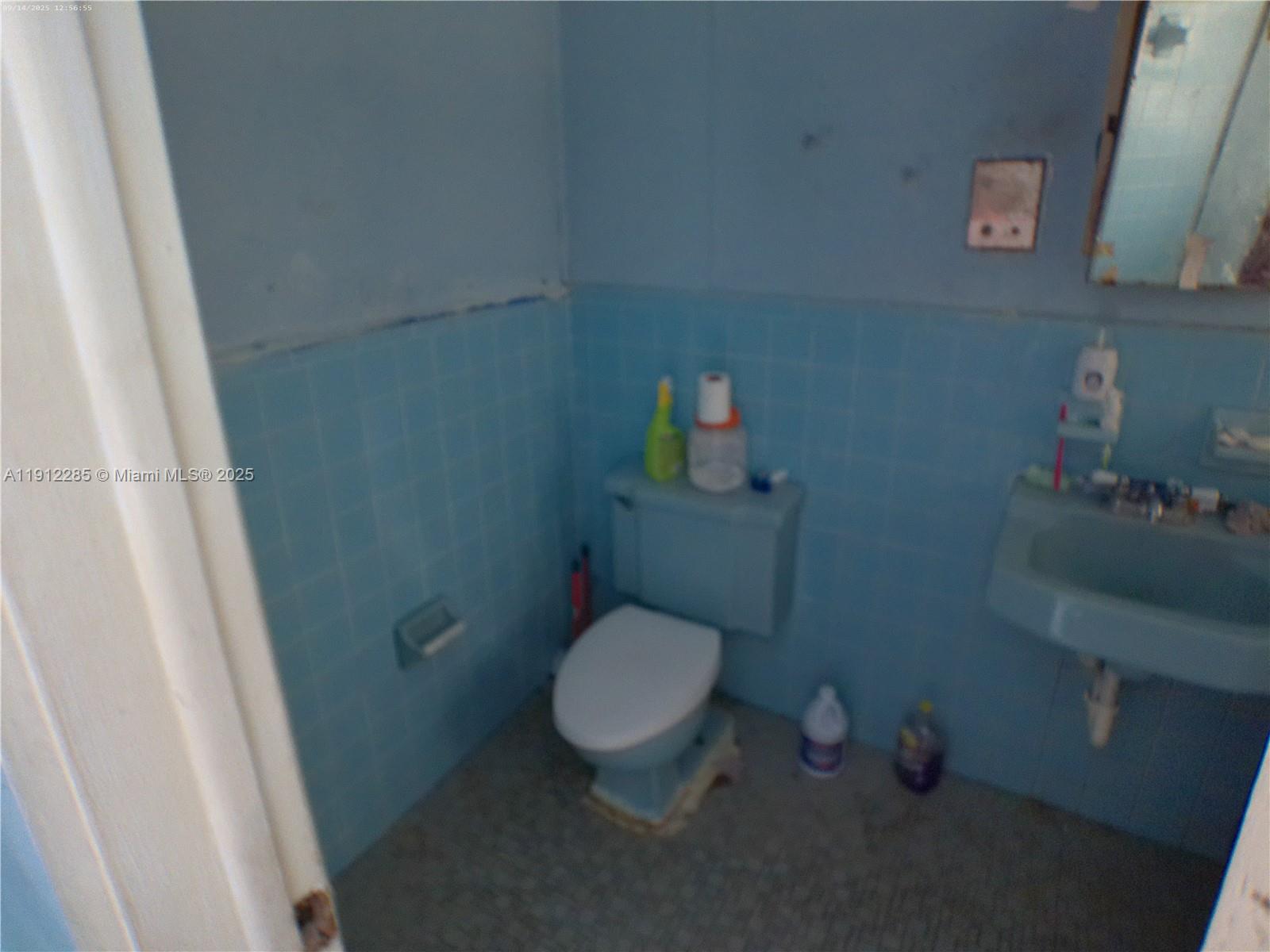 BAYSHORE MANOR 1ST ADDN - Residential