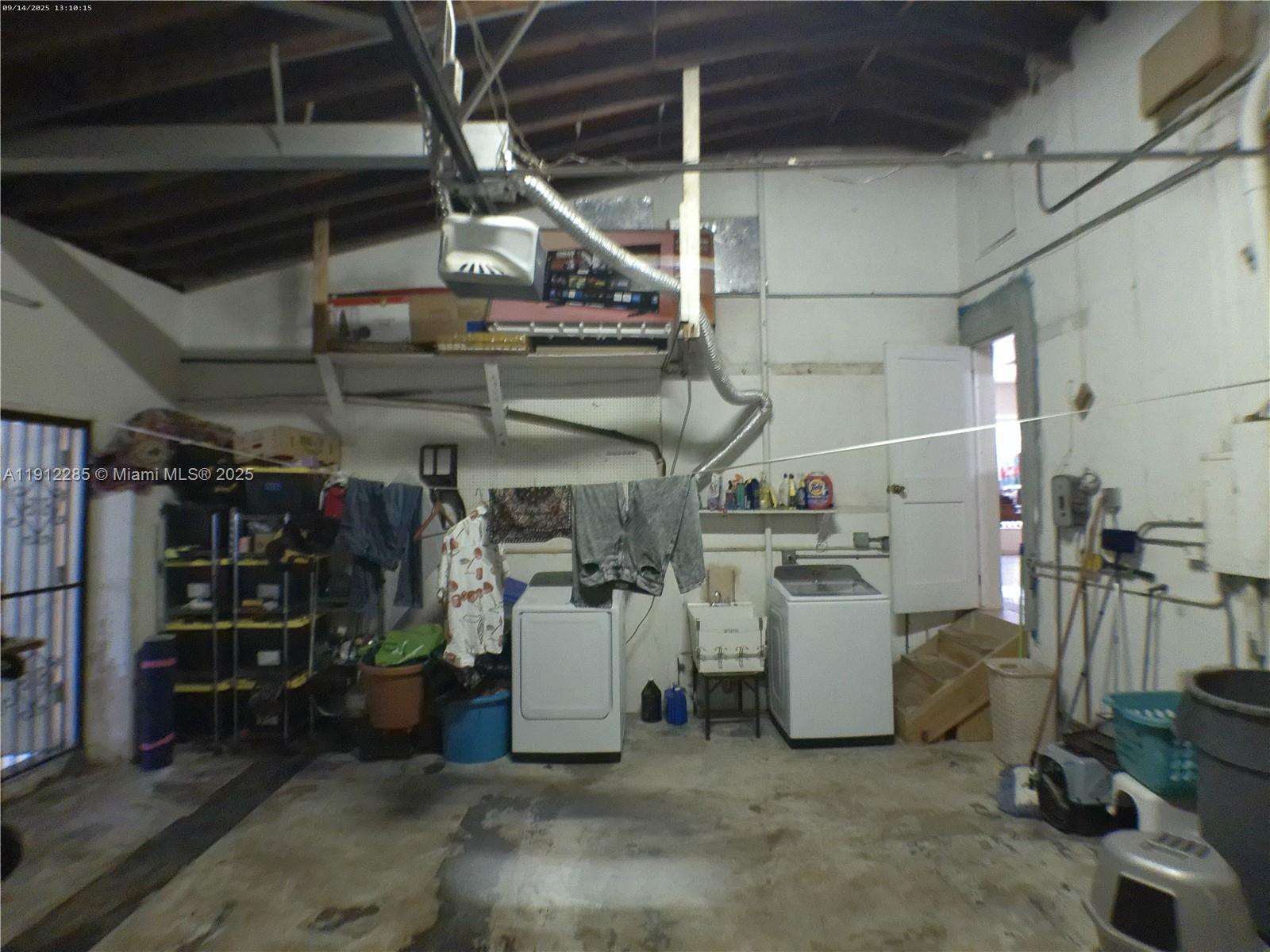 BAYSHORE MANOR 1ST ADDN - Residential