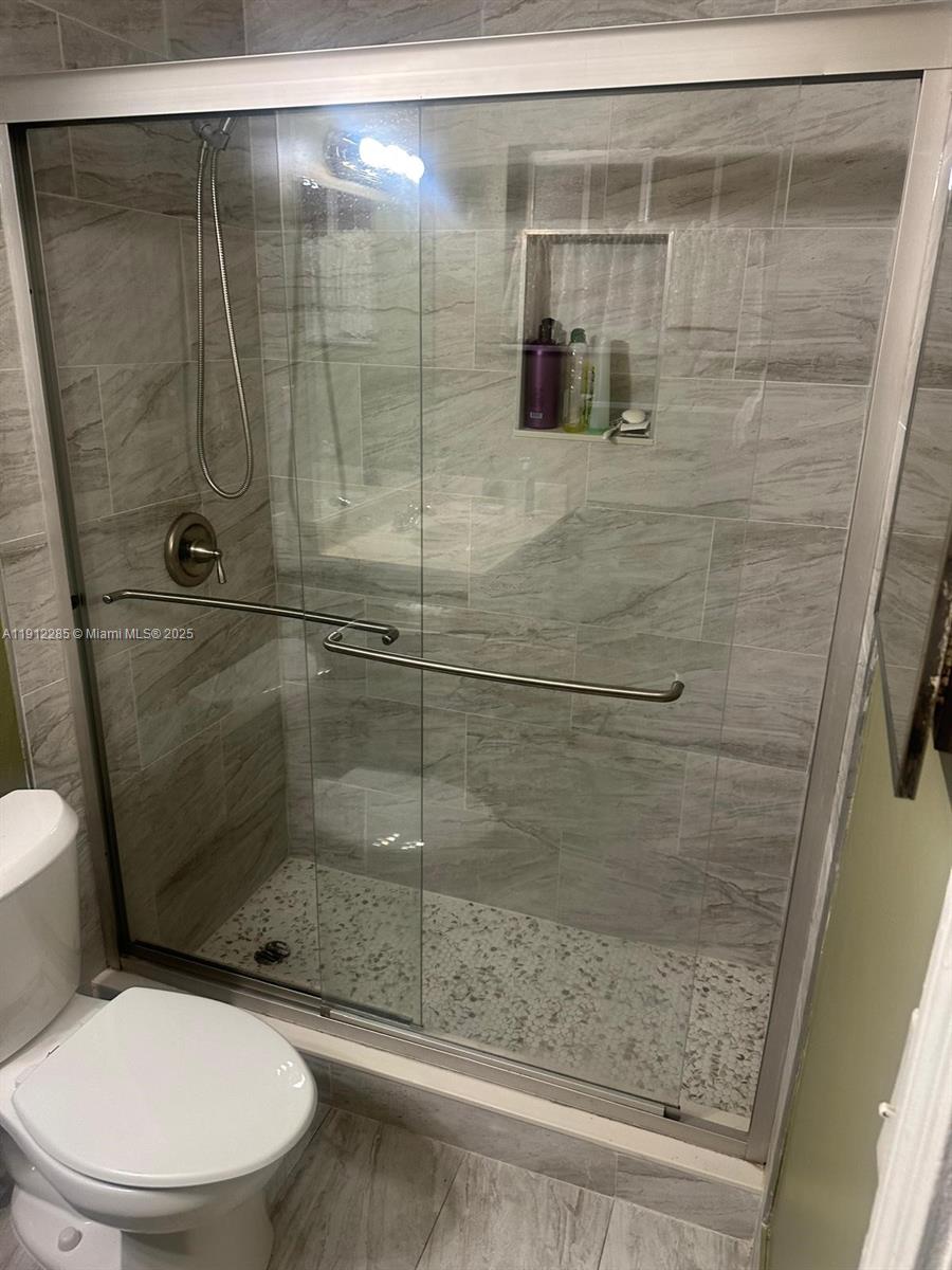 BAYSHORE MANOR 1ST ADDN - Residential