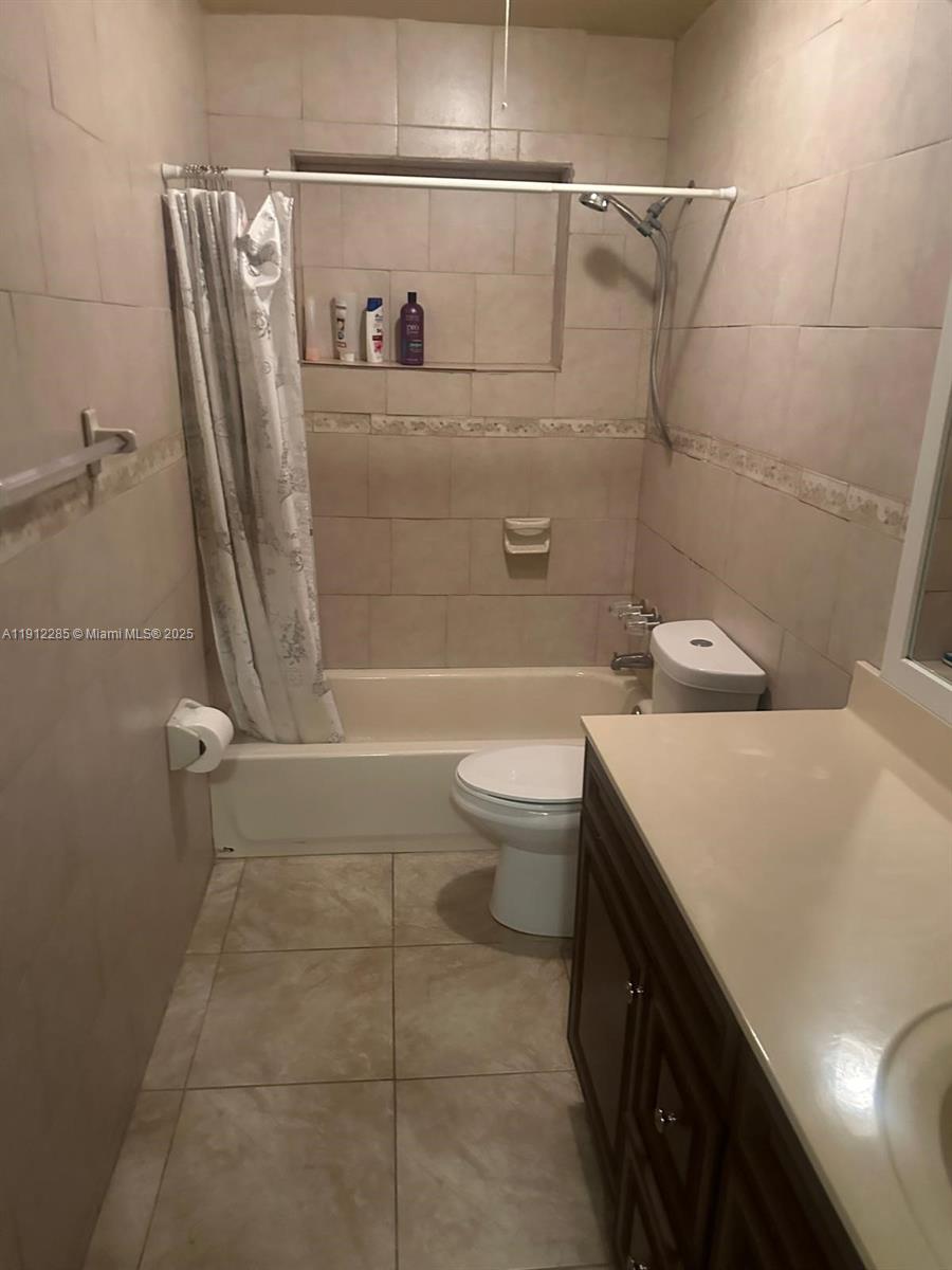 BAYSHORE MANOR 1ST ADDN - Residential