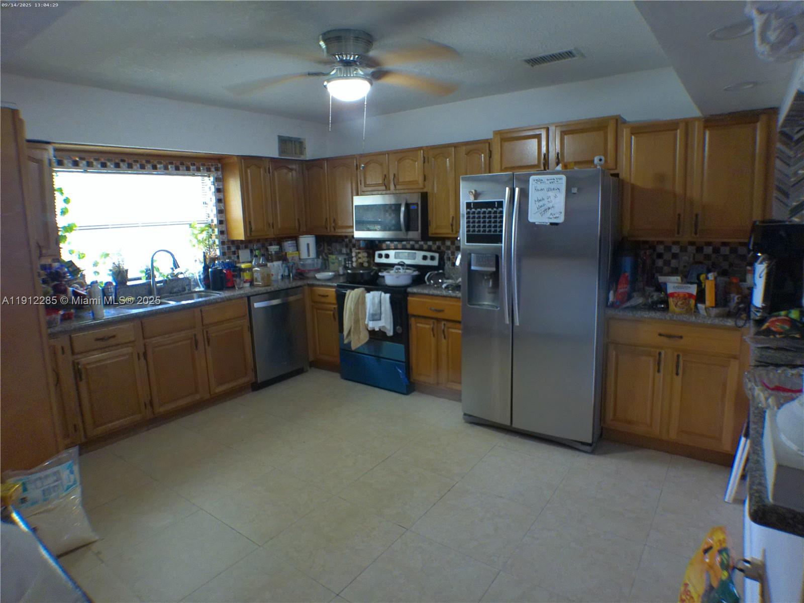 BAYSHORE MANOR 1ST ADDN - Residential