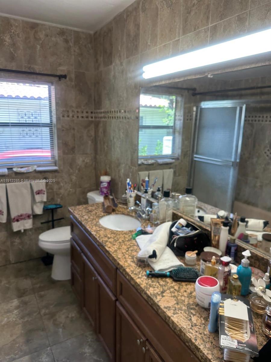 BAYSHORE MANOR 1ST ADDN - Residential