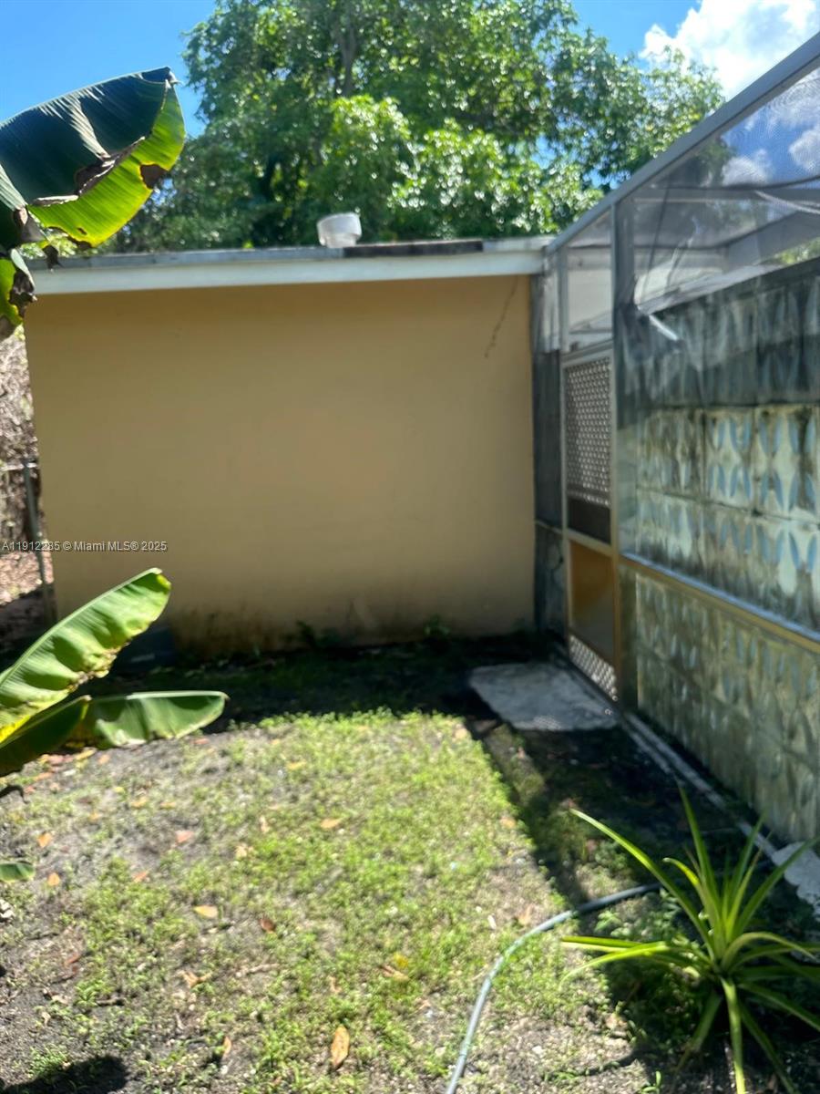 BAYSHORE MANOR 1ST ADDN - Residential