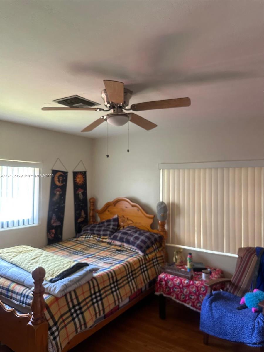 BAYSHORE MANOR 1ST ADDN - Residential