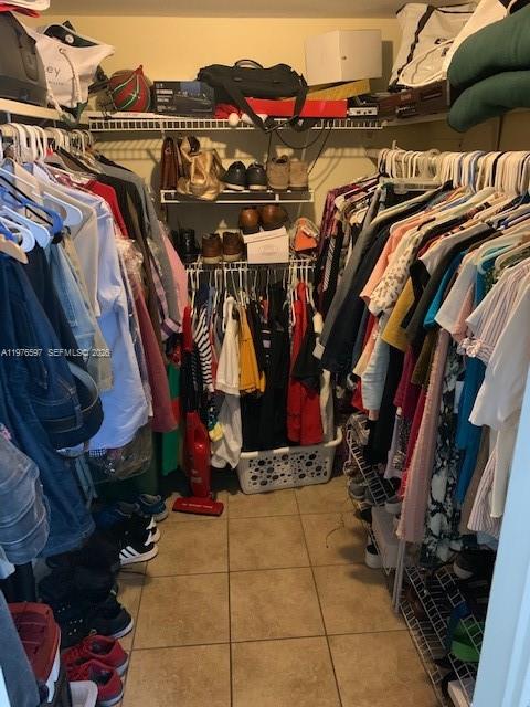 SUNSET PALMS EAST CONDO - Residential