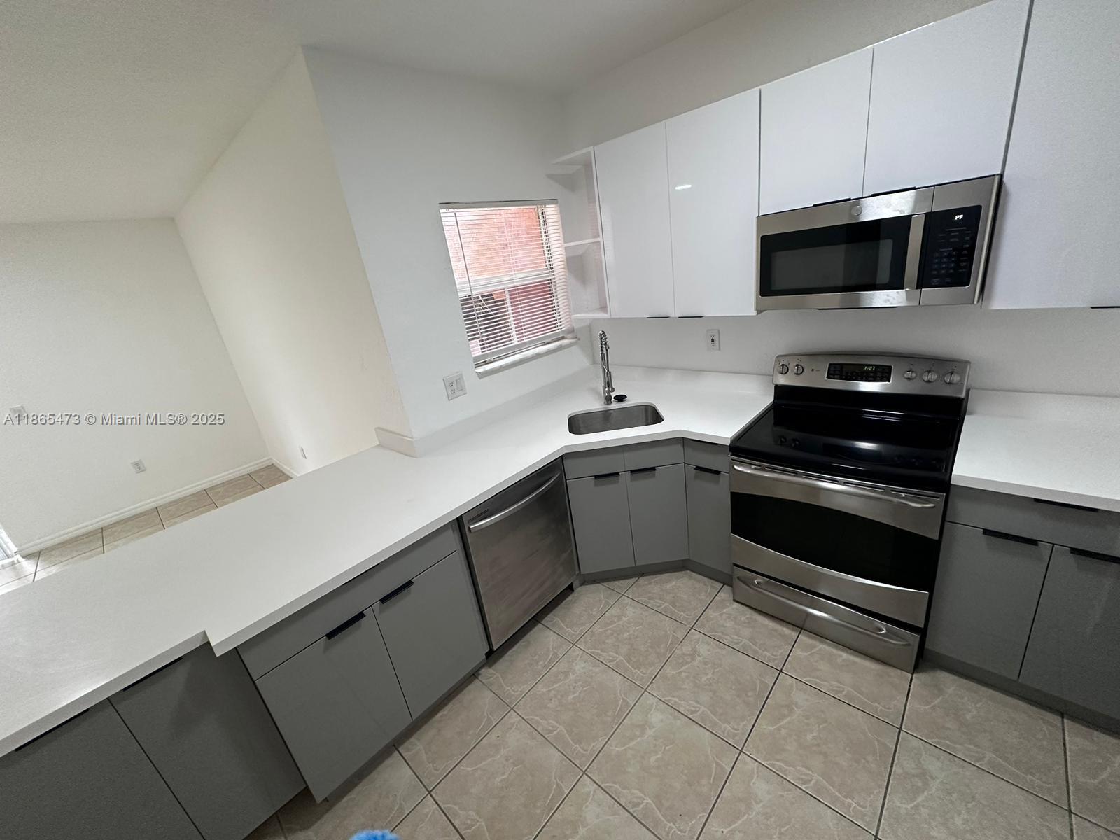 ABEL HOMES AT KEYS WINDS - Residential