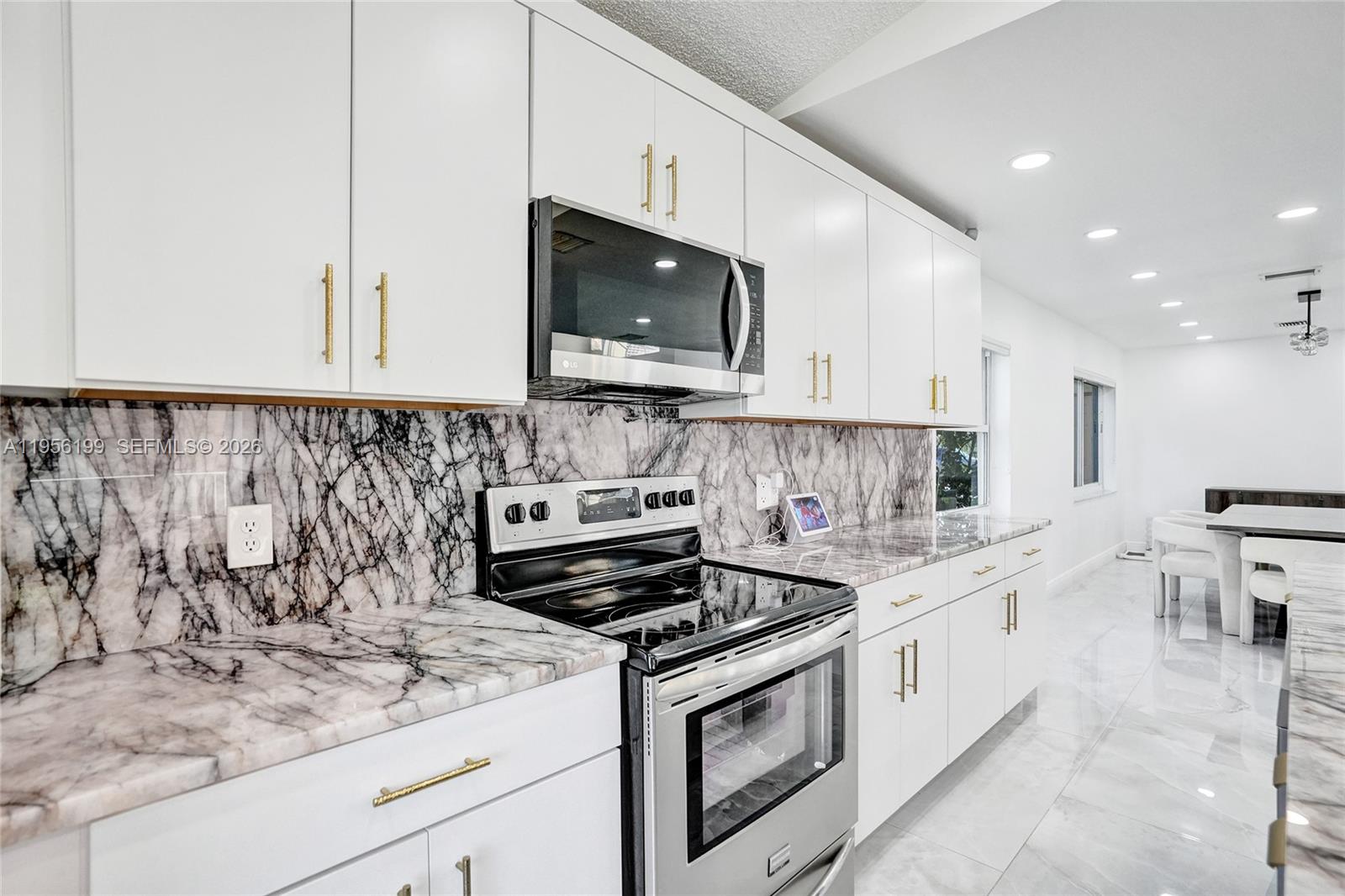 WYNDHAM CIRCLE - Residential