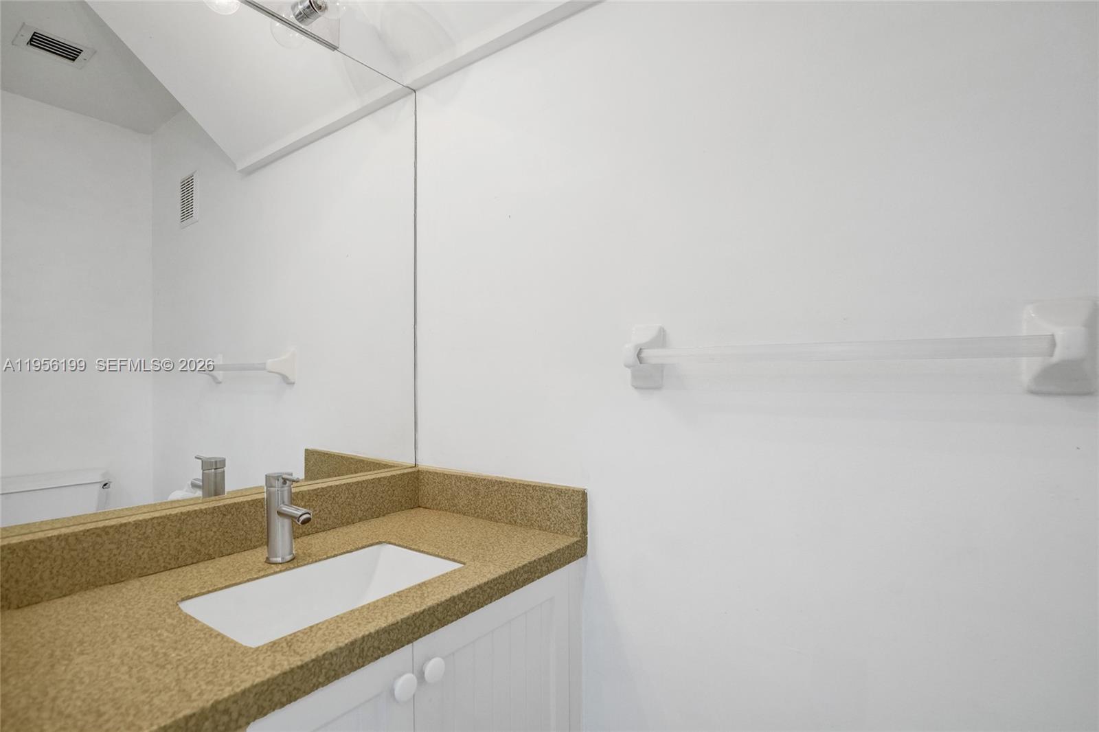 WYNDHAM CIRCLE - Residential