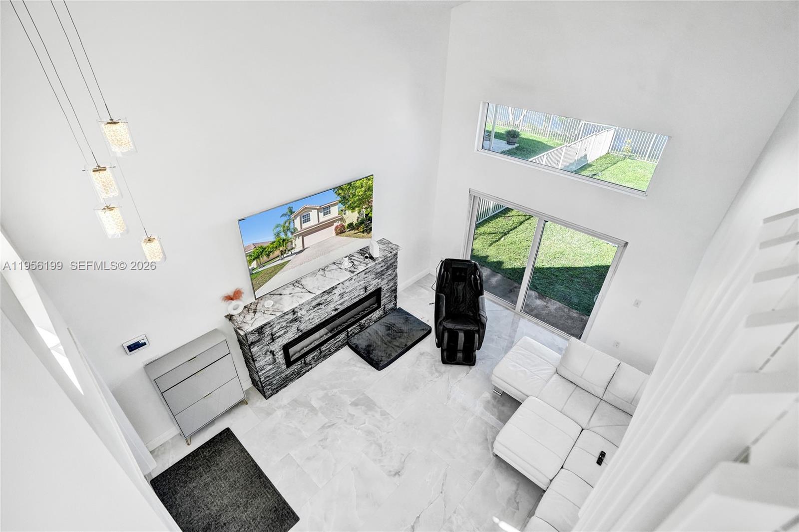 WYNDHAM CIRCLE - Residential