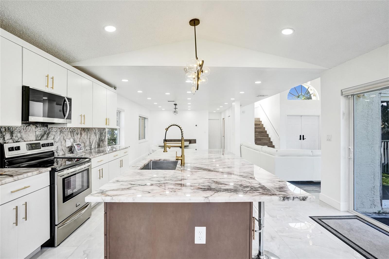 WYNDHAM CIRCLE - Residential