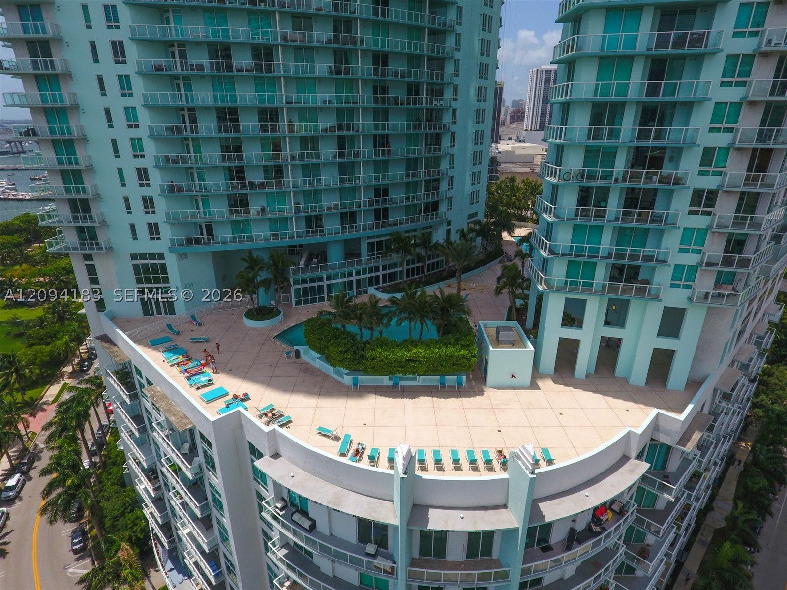 1900 N Bayshore Dr 4604