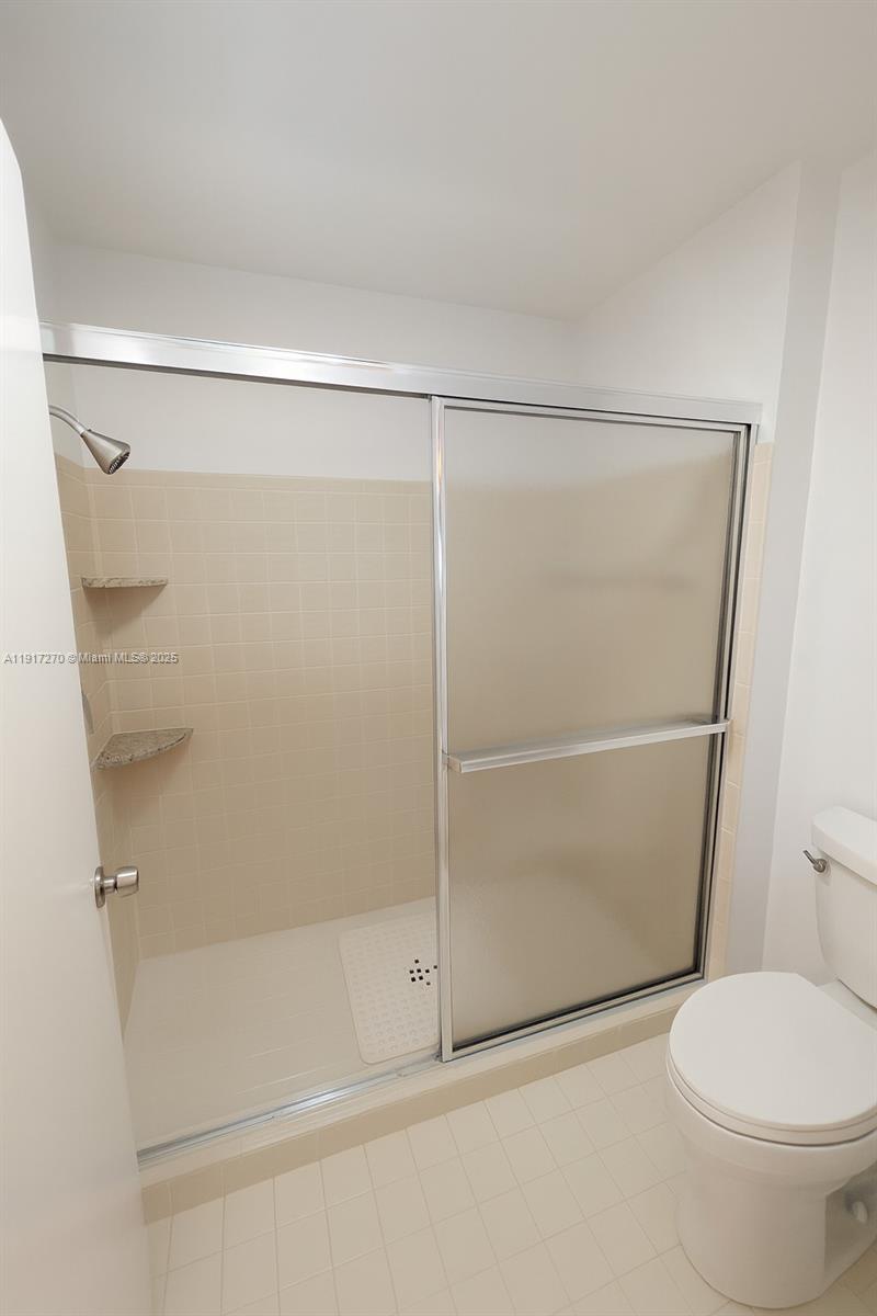 WHISPER WALK SEC C CONDO - Residential Lease