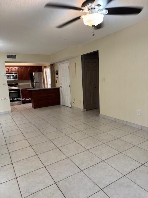 QUATRAINE CONDO III - Residential