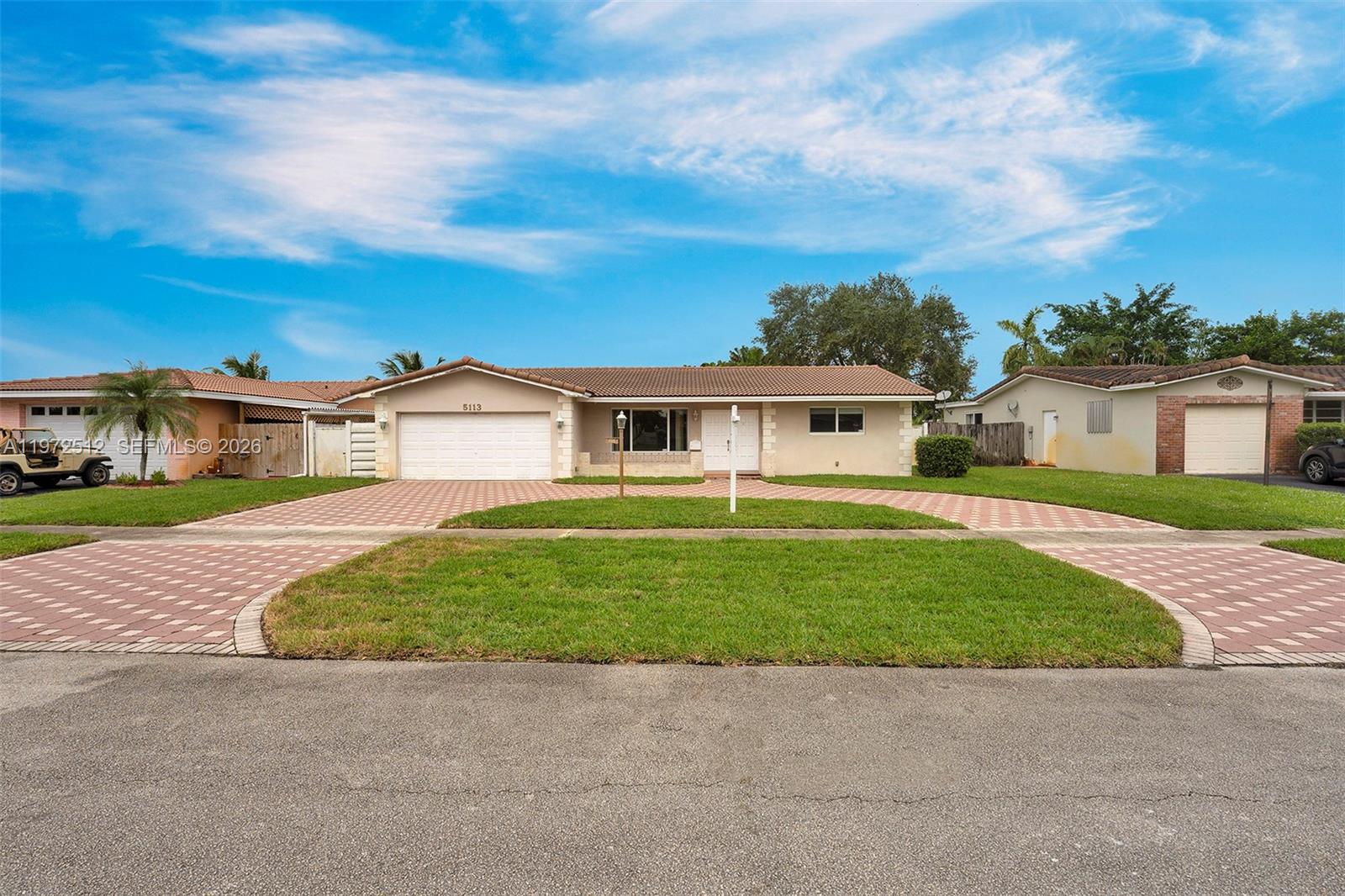 HOLLYWOOD HILLS AMEN PLAT - Residential