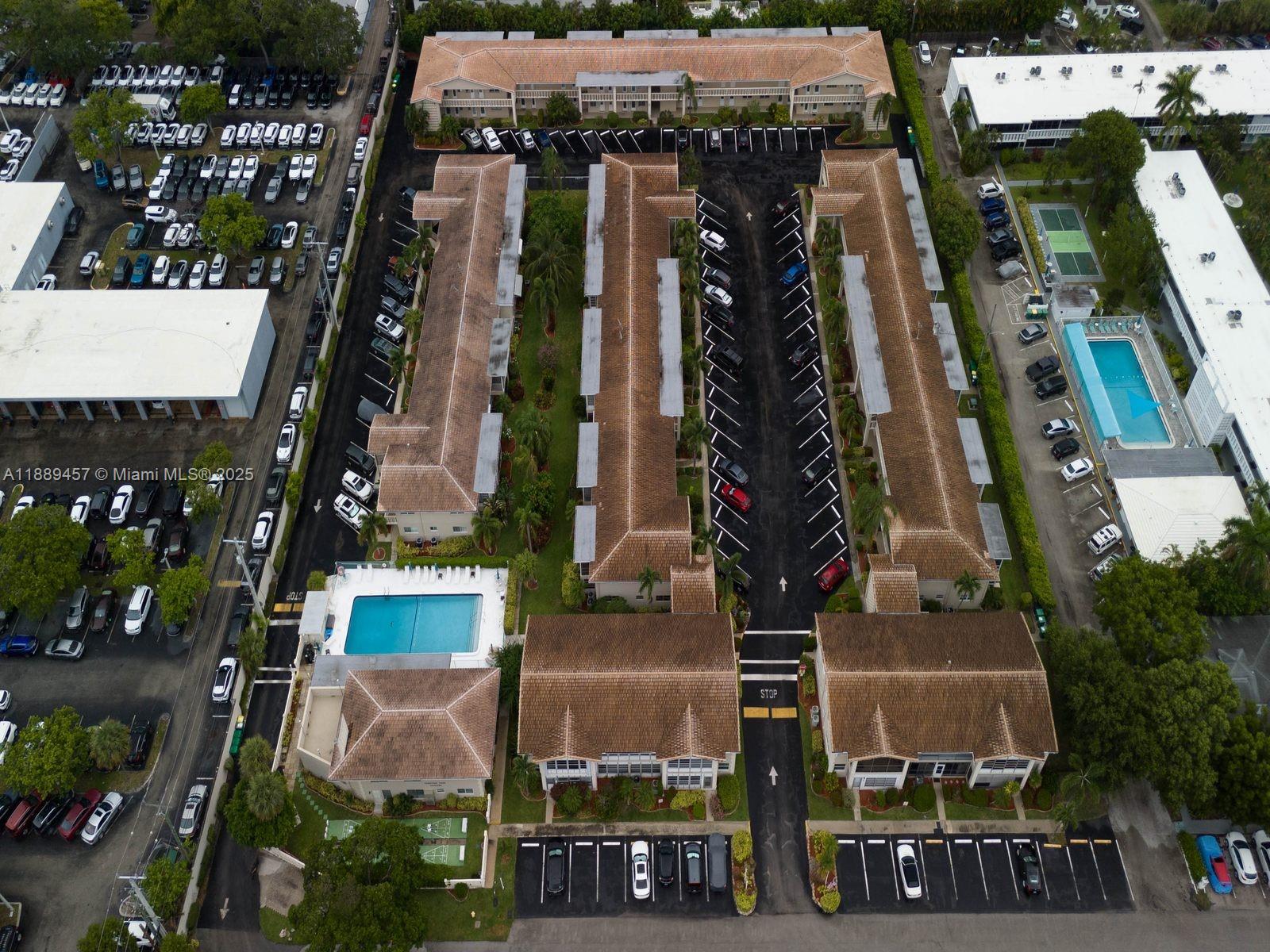 VENETIAN PARK GARDENS CON - Residential