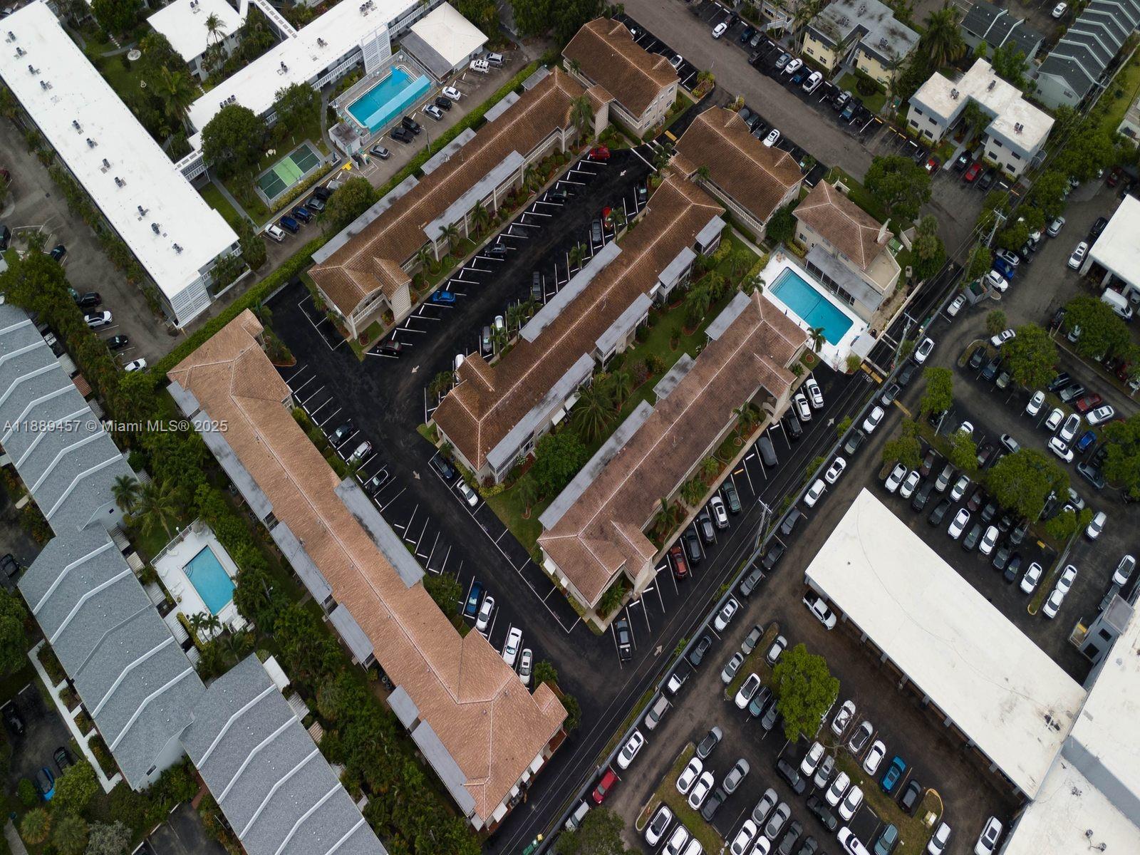 VENETIAN PARK GARDENS CON - Residential