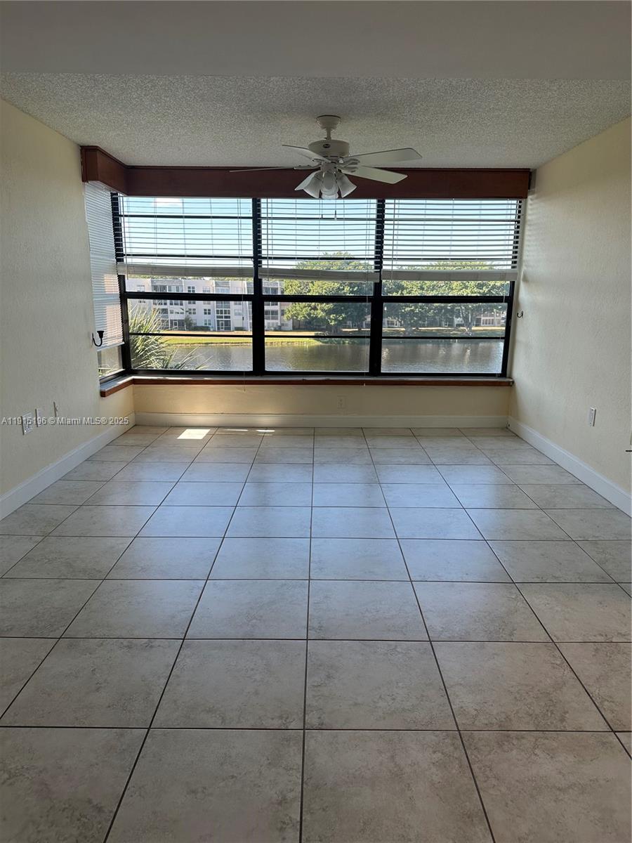 CONDO 13 OF WHITEHALL CON - Residential Lease