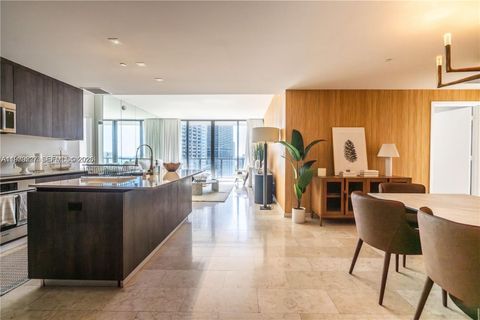 68 SE 6th St 1403 Miami FL 33131