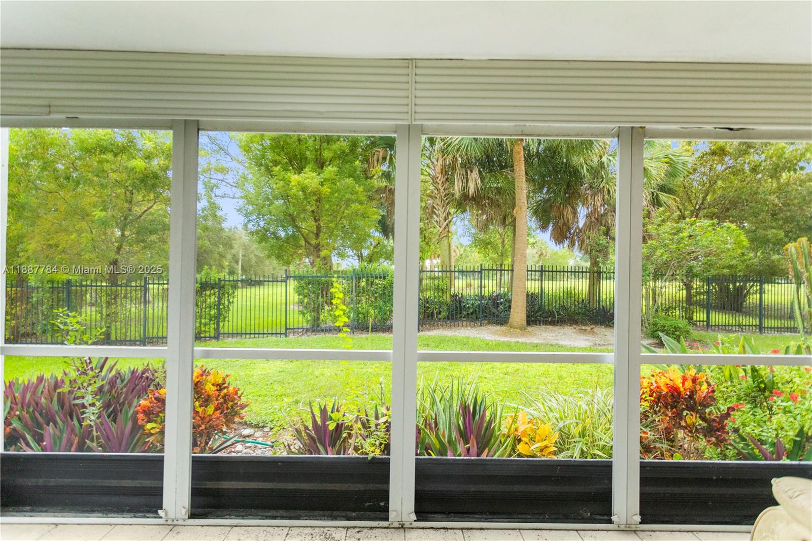 HILLCREST COUNTRY CLUB AP - Residential