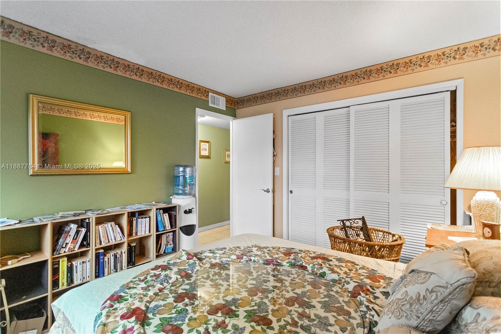 HILLCREST COUNTRY CLUB AP - Residential