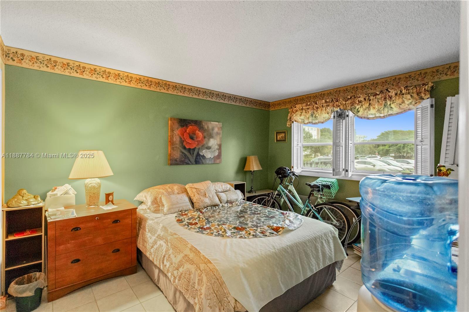 HILLCREST COUNTRY CLUB AP - Residential